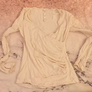 Lululemon cream long sleeve shirt
